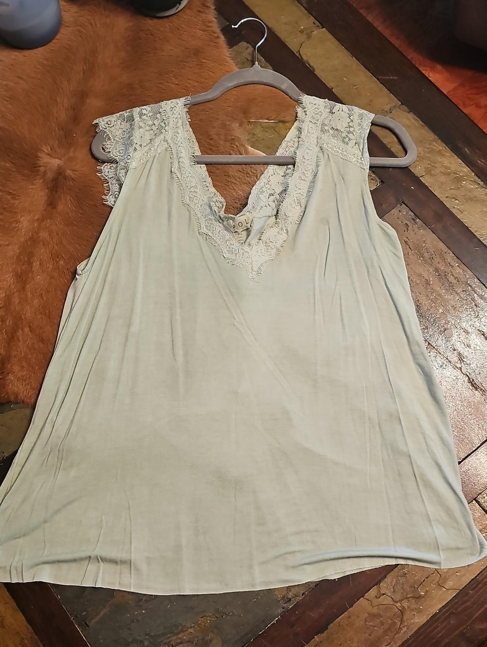 POL Lace Trim V-Neck Sleeveless Blouse in Light Sage